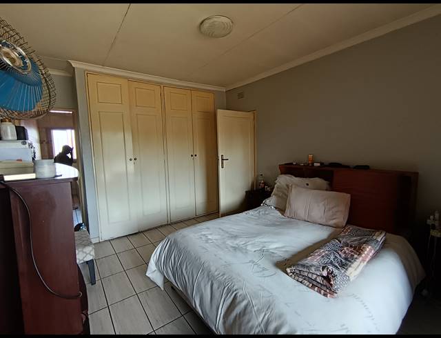 3 BEDROOM DUPLEX FOR SALE IN BRACKENHURST